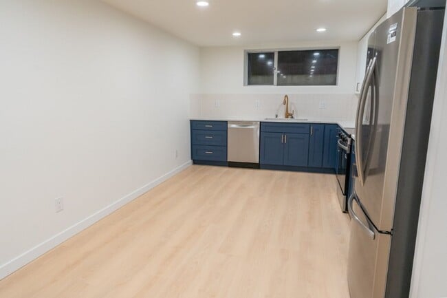 Building Photo - 4015 SW Thistle St