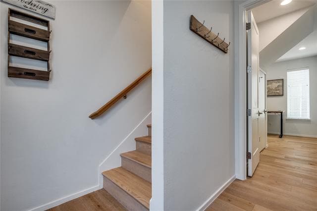 Building Photo - 5923 Hudson St