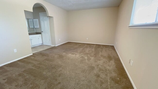 Building Photo - 306 Aft Way