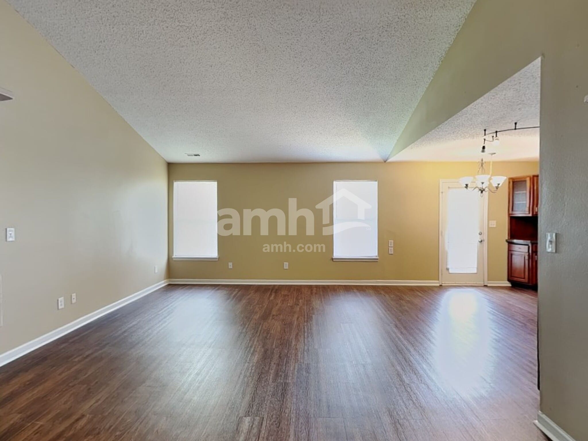 Building Photo - 9892 Cedarstone Ln