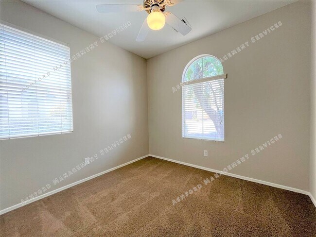 Building Photo - 2417 S 90th Glen