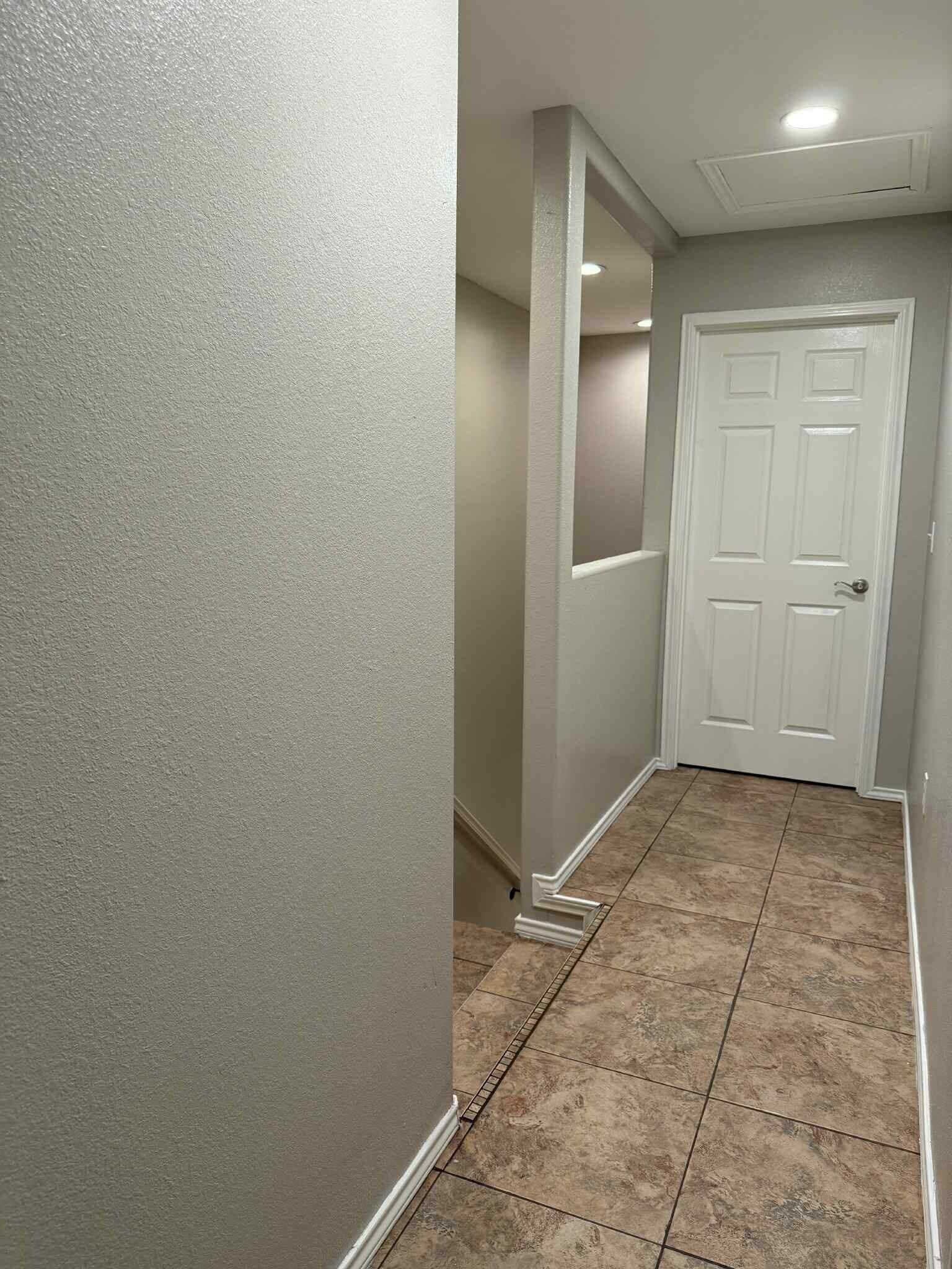 Building Photo - 205 Los Flores Ave