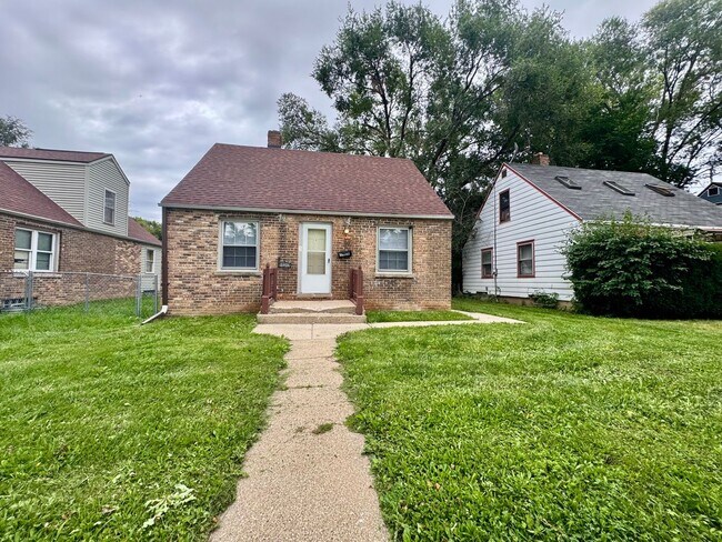 Building Photo - 3928 N 30th St