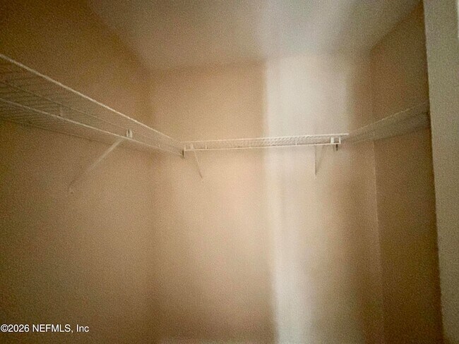 Building Photo - 5449 Fort Caroline Rd