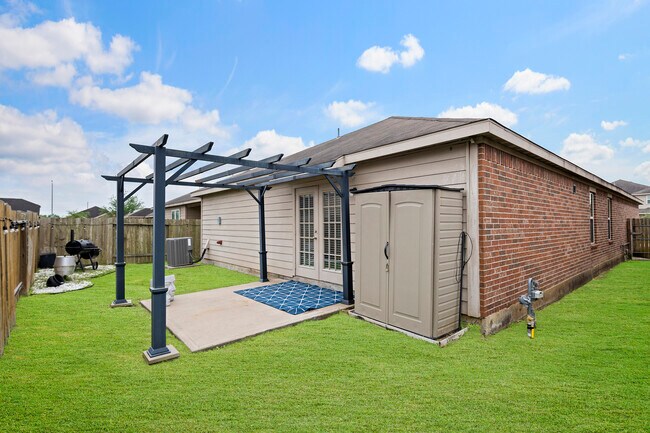 Building Photo - 9811 Texas Cut Ln