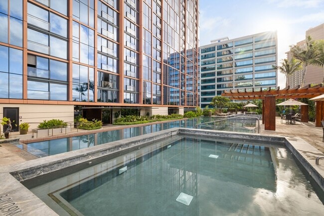 Building Photo - 1555 Kapiolani Blvd