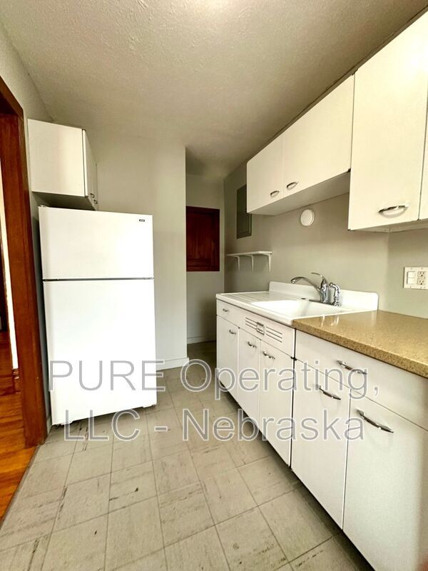 Building Photo - 4821 Underwood Ave