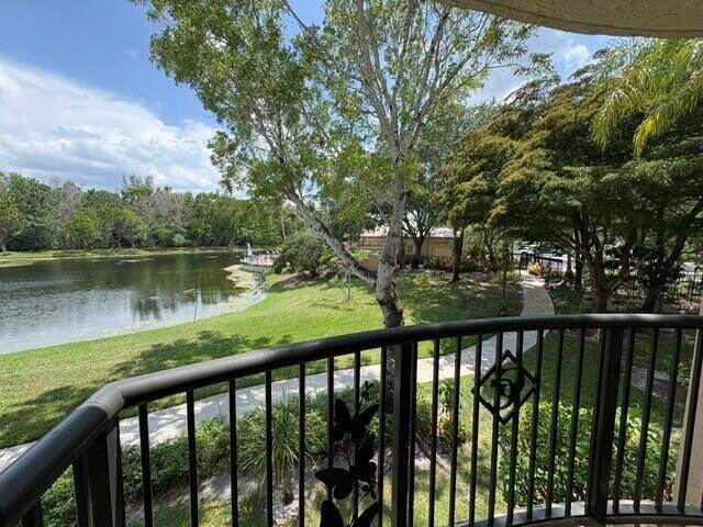 Building Photo - 100 Crestwood Ct N