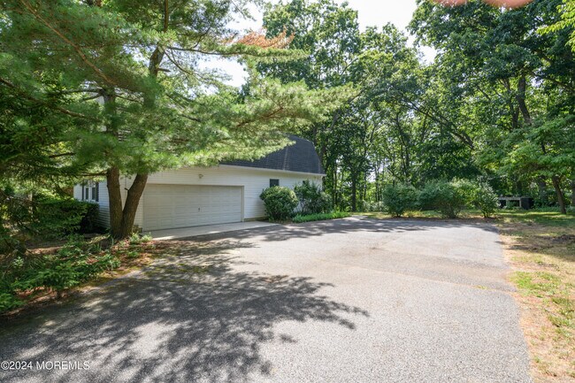 Building Photo - 2229 Fromkin Dr