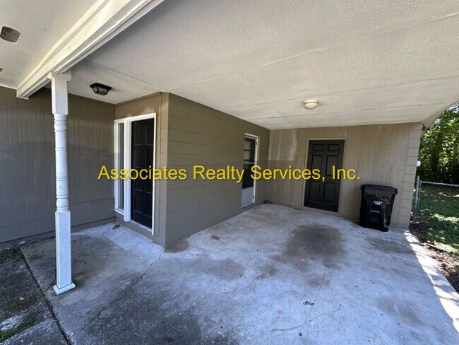 Building Photo - Adams-Northwood