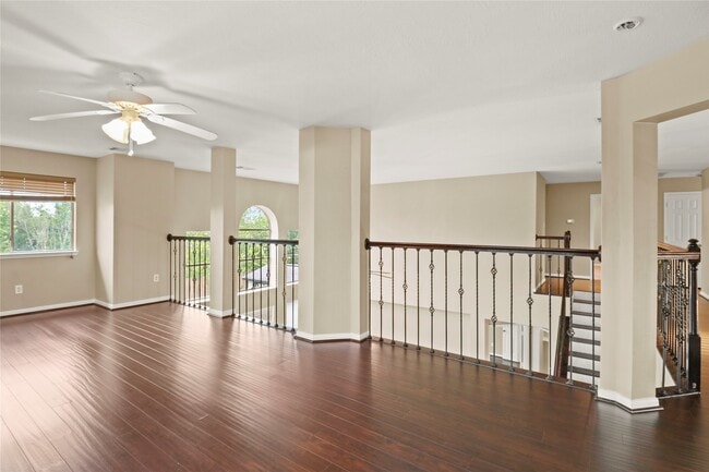 Building Photo - 10807 Oak Bayou Ln