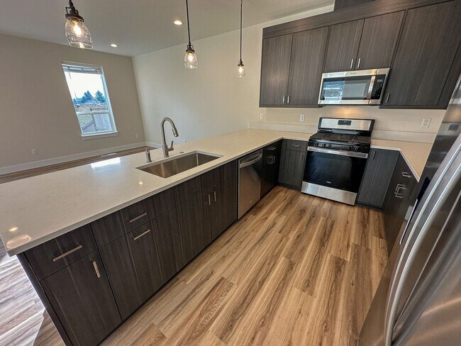 Building Photo - BOONE661-663 -NEW