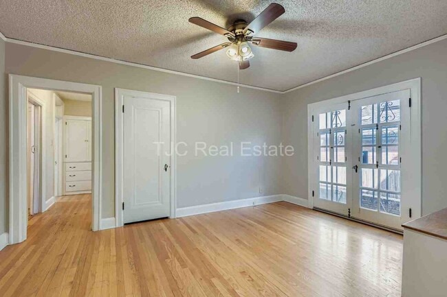 Building Photo - 1665 Jasmine St