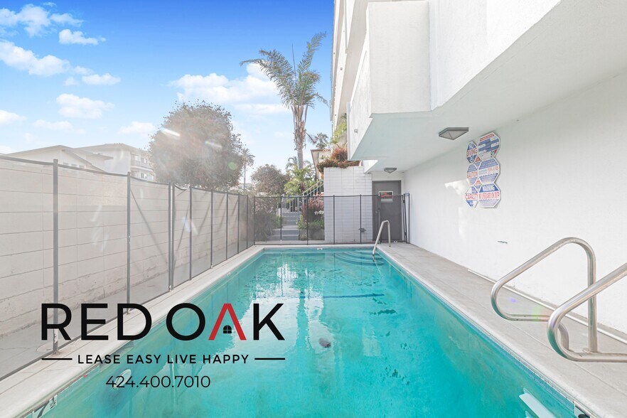 Building Photo - 1033 3rd St