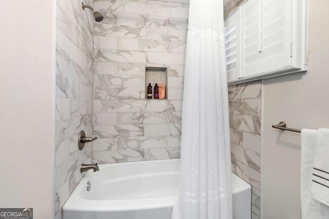 Building Photo - 2026 Harwinor Rd SE