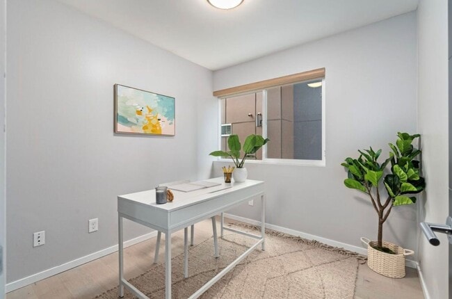 Building Photo - 5915 B California Ave SW-