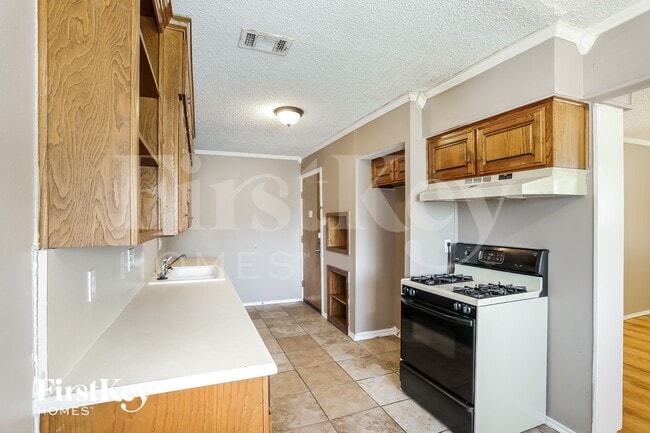 Building Photo - 2907 E Mitchell St