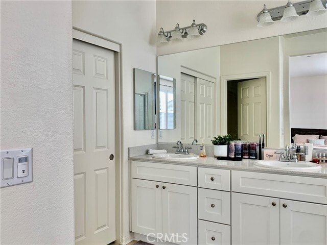 Building Photo - 1413 Girona Dr