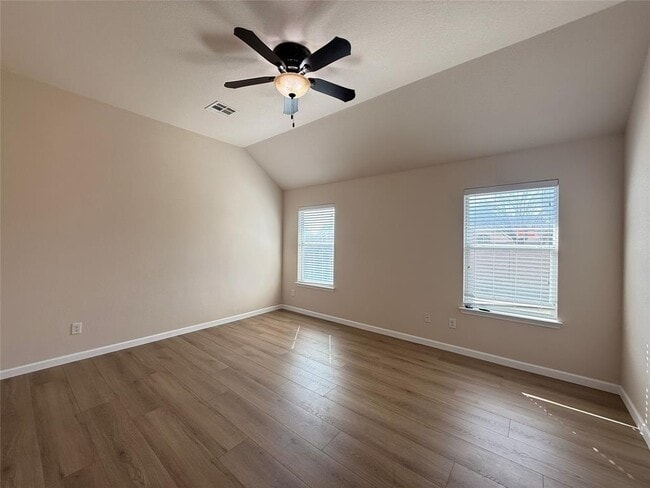 Building Photo - 2701 Pedernales Falls Dr