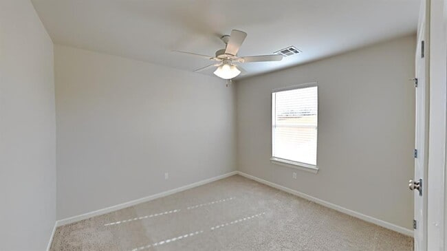 Building Photo - 487 Hardesty Dr