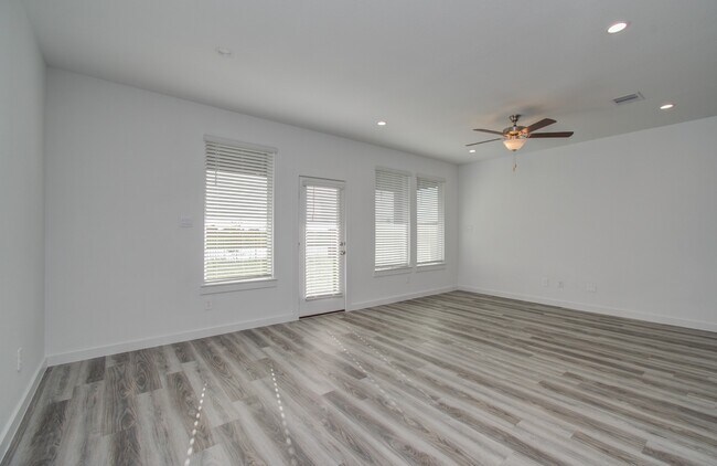 Building Photo - 12318 Churchill downs Dr