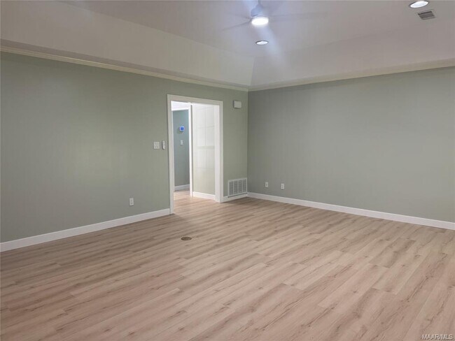 Building Photo - 810 Carter Rd