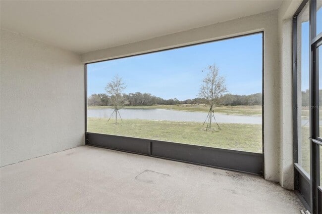 Building Photo - 654 Heritage Sq Dr