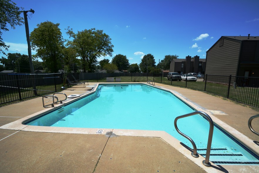 Cedar Craft Apartments 289 E Iola St Broken Arrow OK 74012