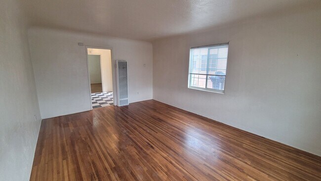 Building Photo - Wilmoore Drive SE-1101 &amp; 1103