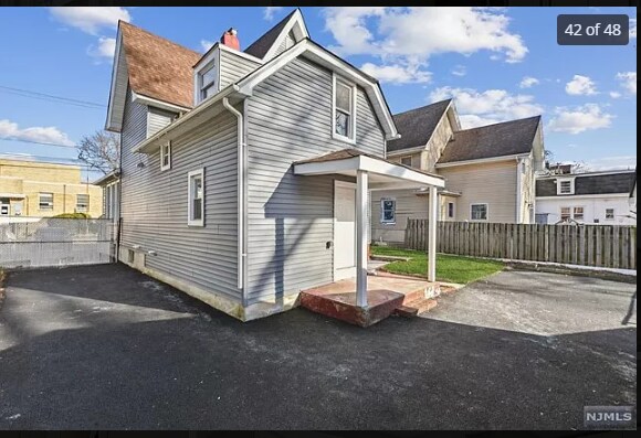 Building Photo - 86 W Demarest Ave