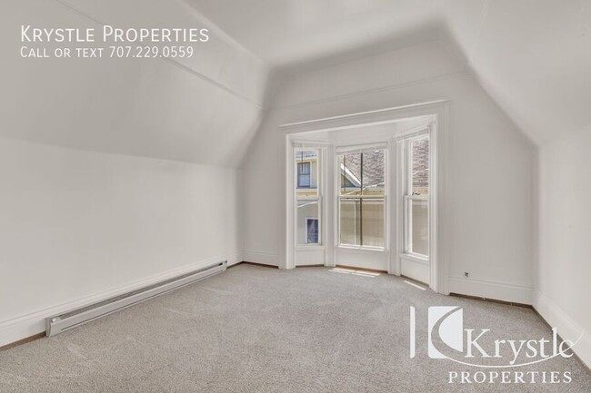 Building Photo - 1130 Marin St