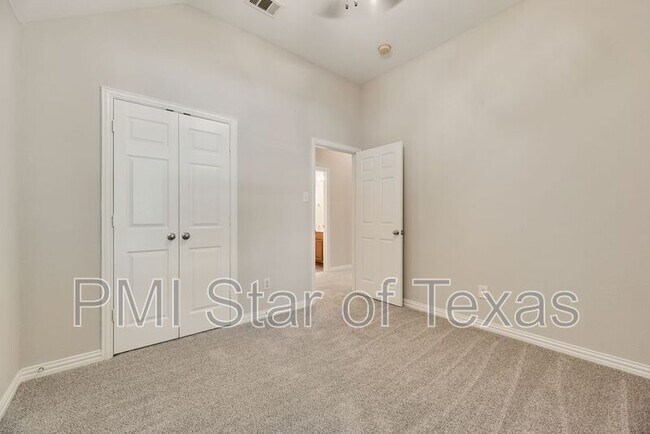 Building Photo - 7600 Shasta Dr