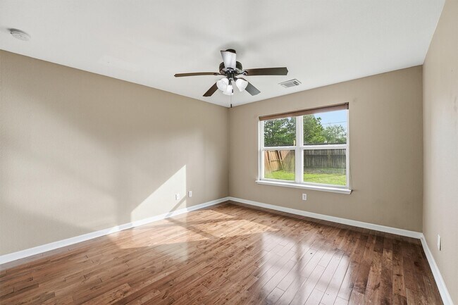 Building Photo - 21314 Misty Brook Bend Ln