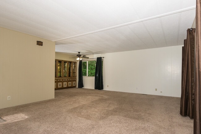 Building Photo - 11811 SE 184th St