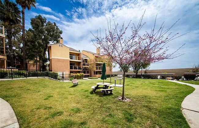 Building Photo - 10655 Lemon Ave