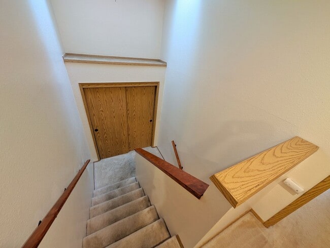 Building Photo - 3Bd/1.5Ba Dgl Townhome, Long Term Rental, 2 Car Garage, Unfurnished