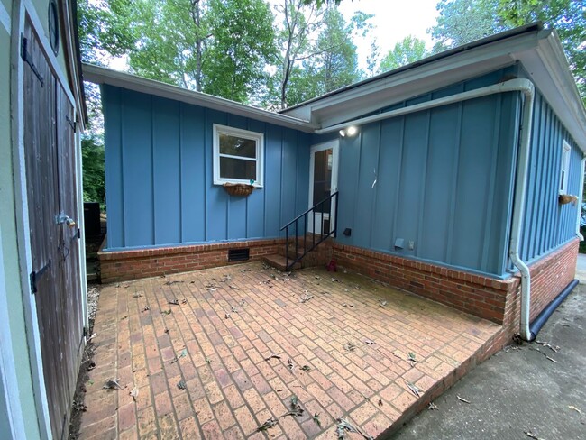 Building Photo - Black Mountain - Wooded lot, One-Level home, Room to Garden!