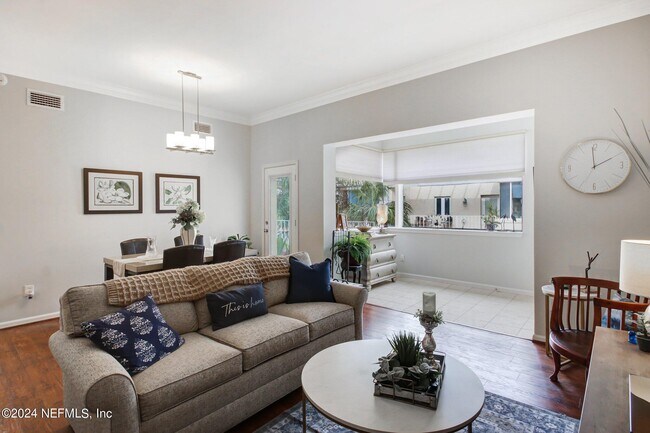 Building Photo - 2912 St Johns Ave