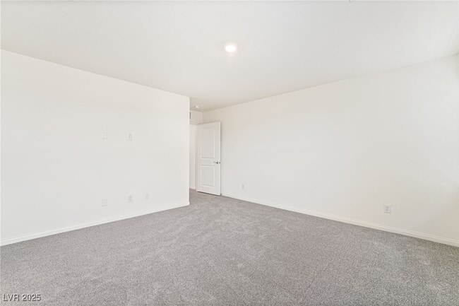 Building Photo - 3324 La Cura Ave