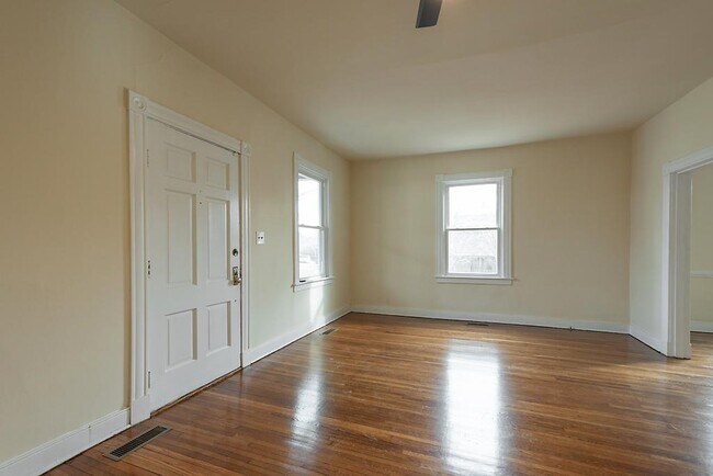 Building Photo - 1505 Vista St