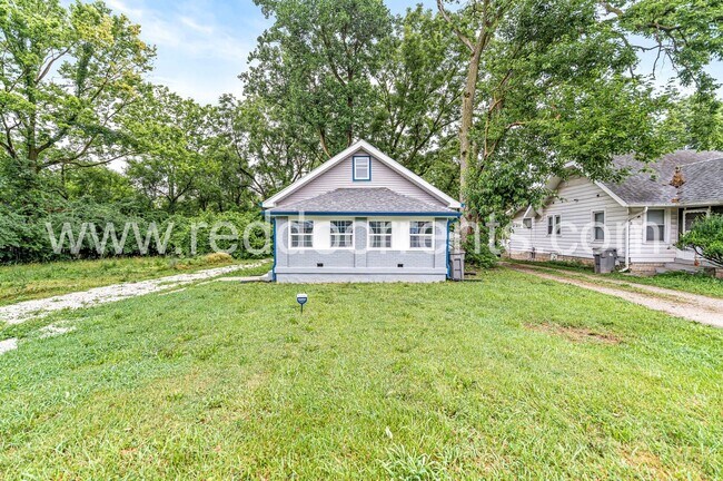 Building Photo - Spacious 3-Bed, 2-Bath Home | 1,590 Sq Ft ...