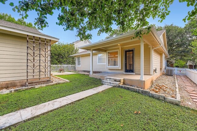 Building Photo - 4418 Mather