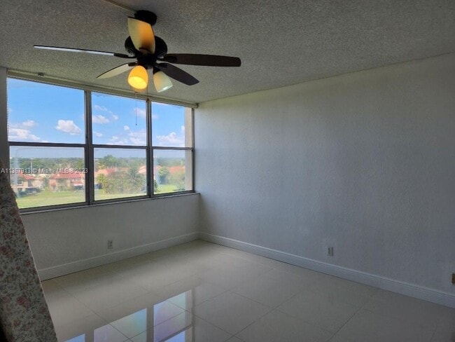 Building Photo - 3771 Environ Blvd