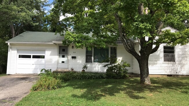 4 Bedroom Home Avail August 2026! Monthly... - 4 Bedroom Home Avail August 2026!  Monthly...