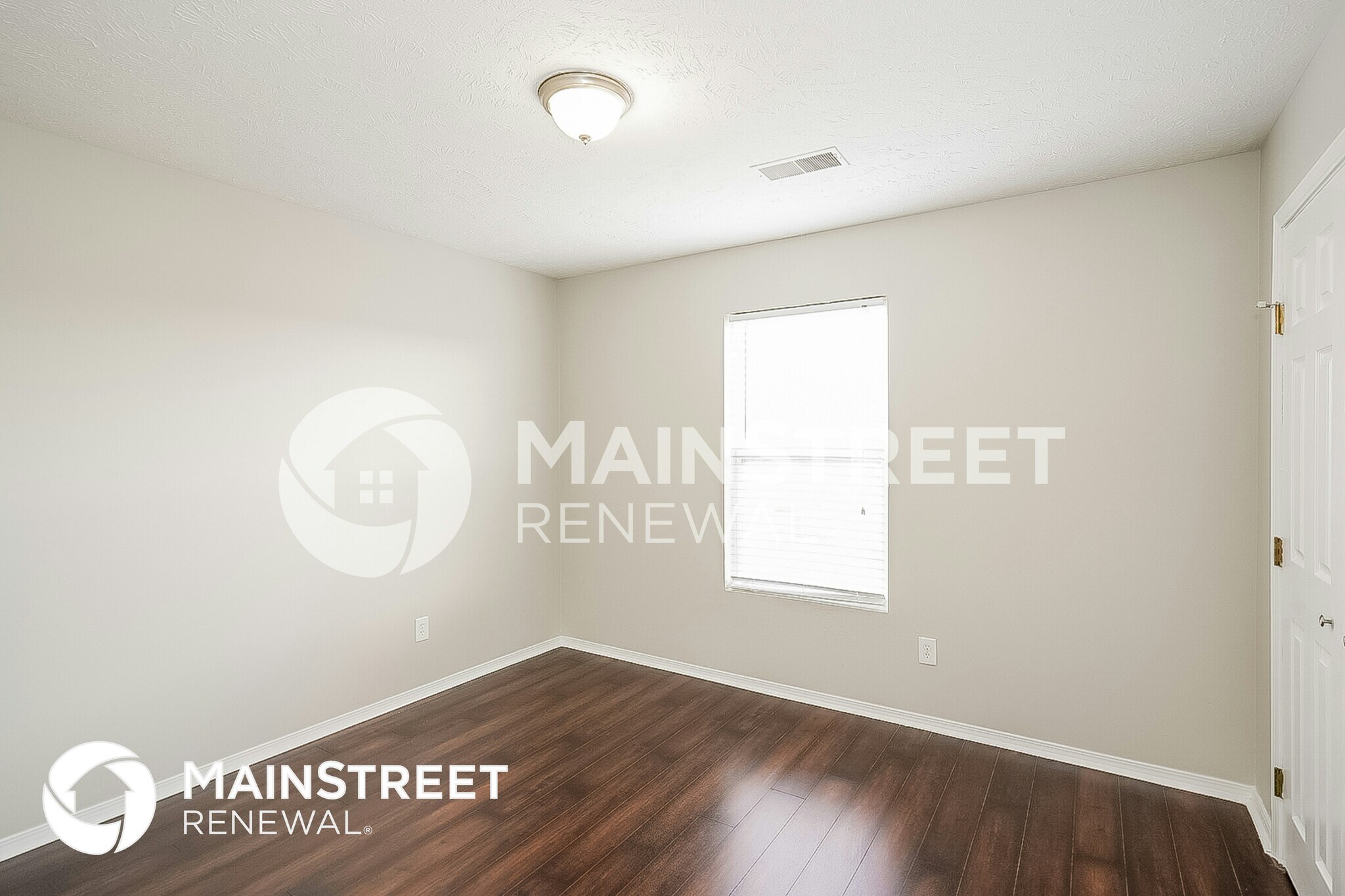 Building Photo - 2815 Creekbend Dr