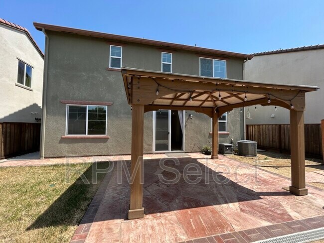 Building Photo - 1356 Jamboree Dr