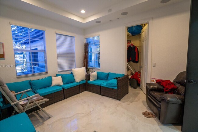 Building Photo - 7875 NW 110th Dr