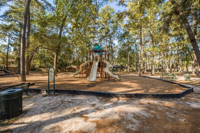 Building Photo - 3203 Golden Willow Dr