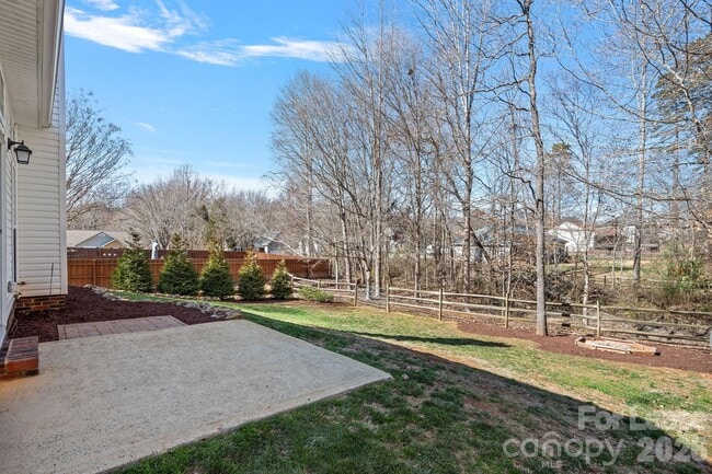 Building Photo - 107 Canopy Ct