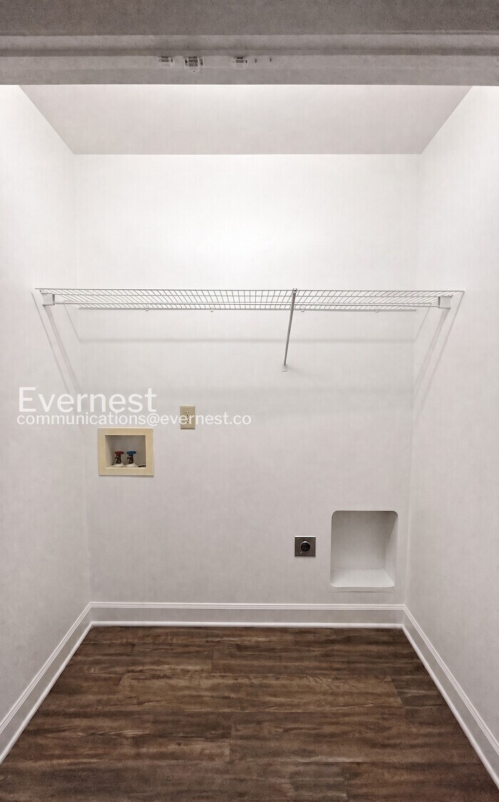 Building Photo - 2280 Aurelia Ct